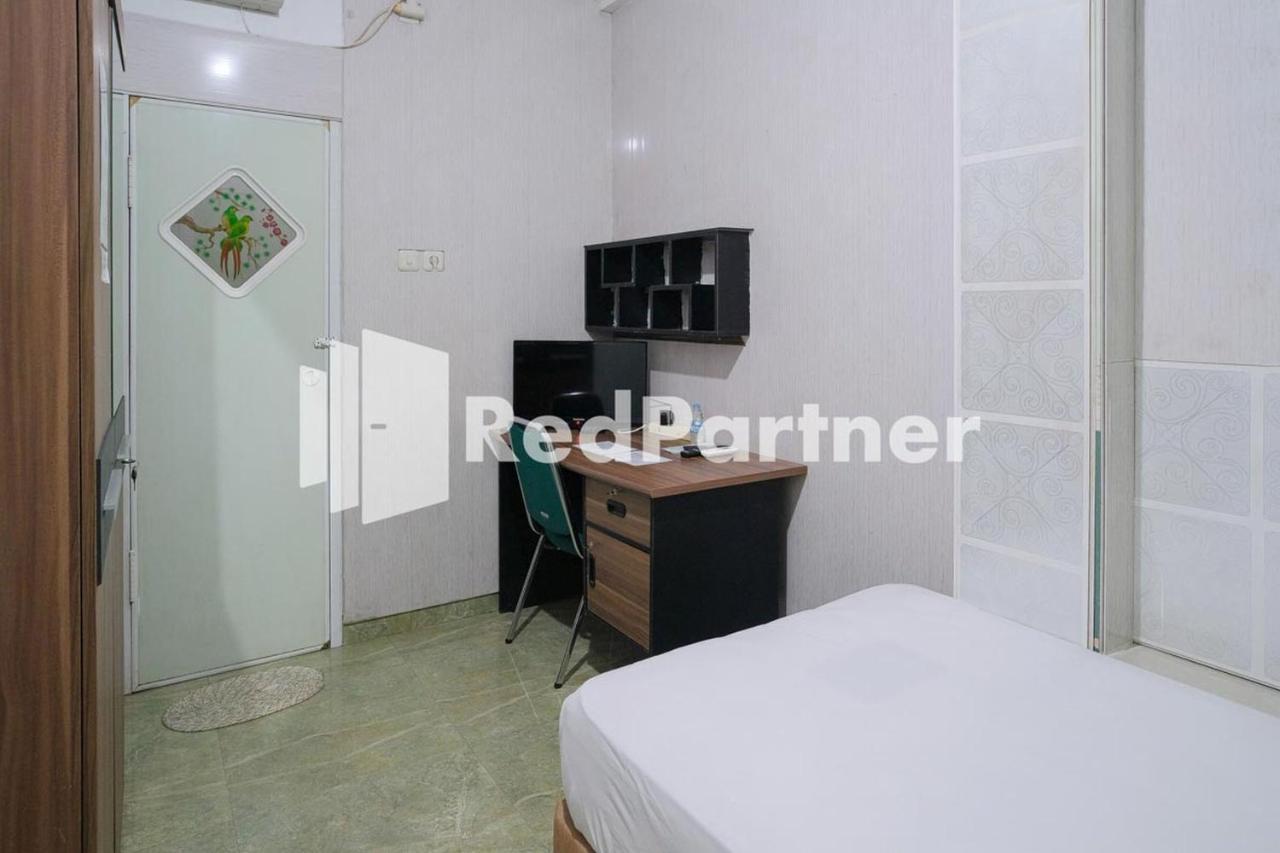 Pondok Hijau Syariah Mitra Reddoorz At Citraland Surabaya Buitenkant foto