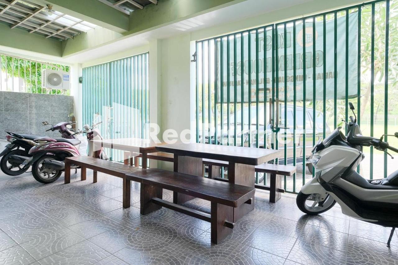 Pondok Hijau Syariah Mitra Reddoorz At Citraland Surabaya Buitenkant foto